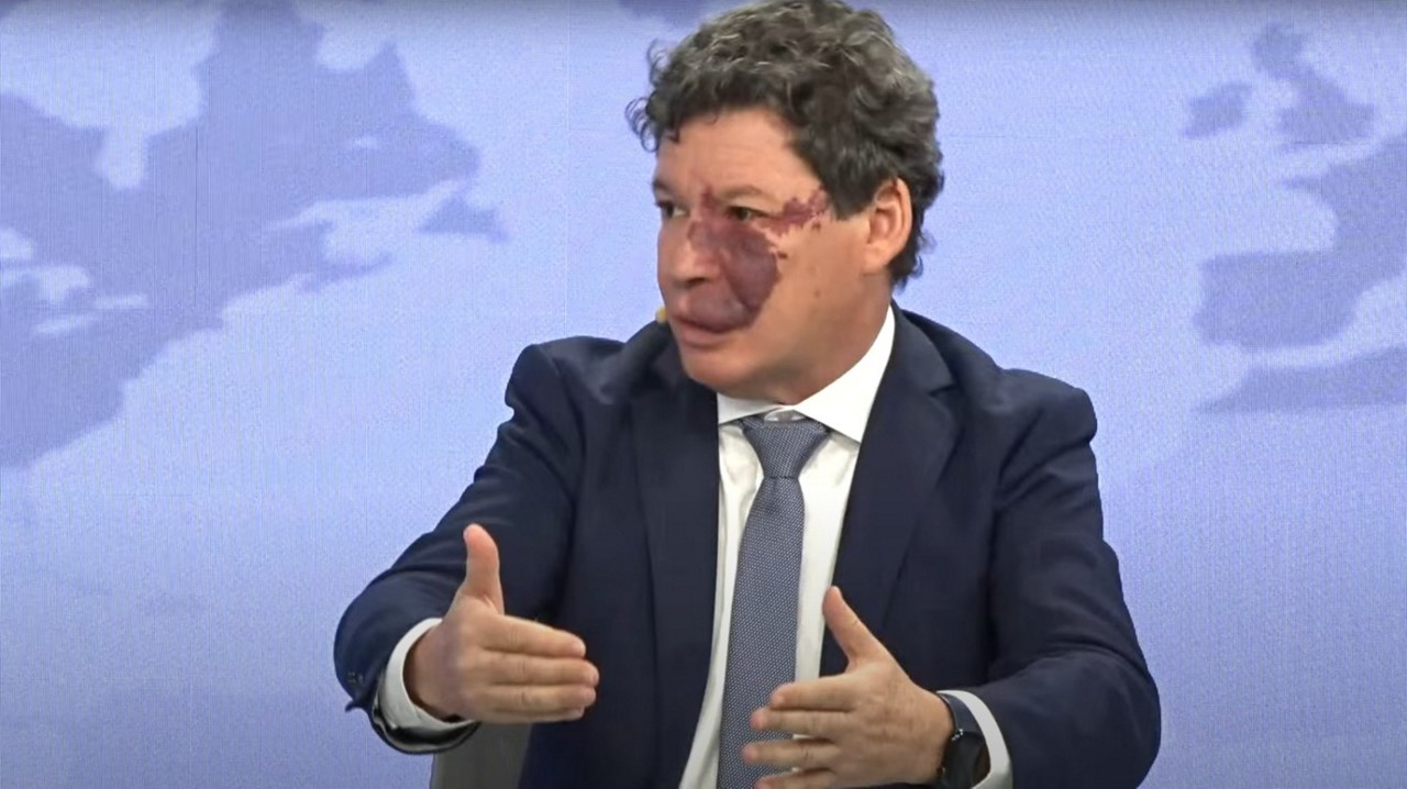 Deputado federal Reginaldo Lopes nos estúdios da FM O TEMPO 91.7