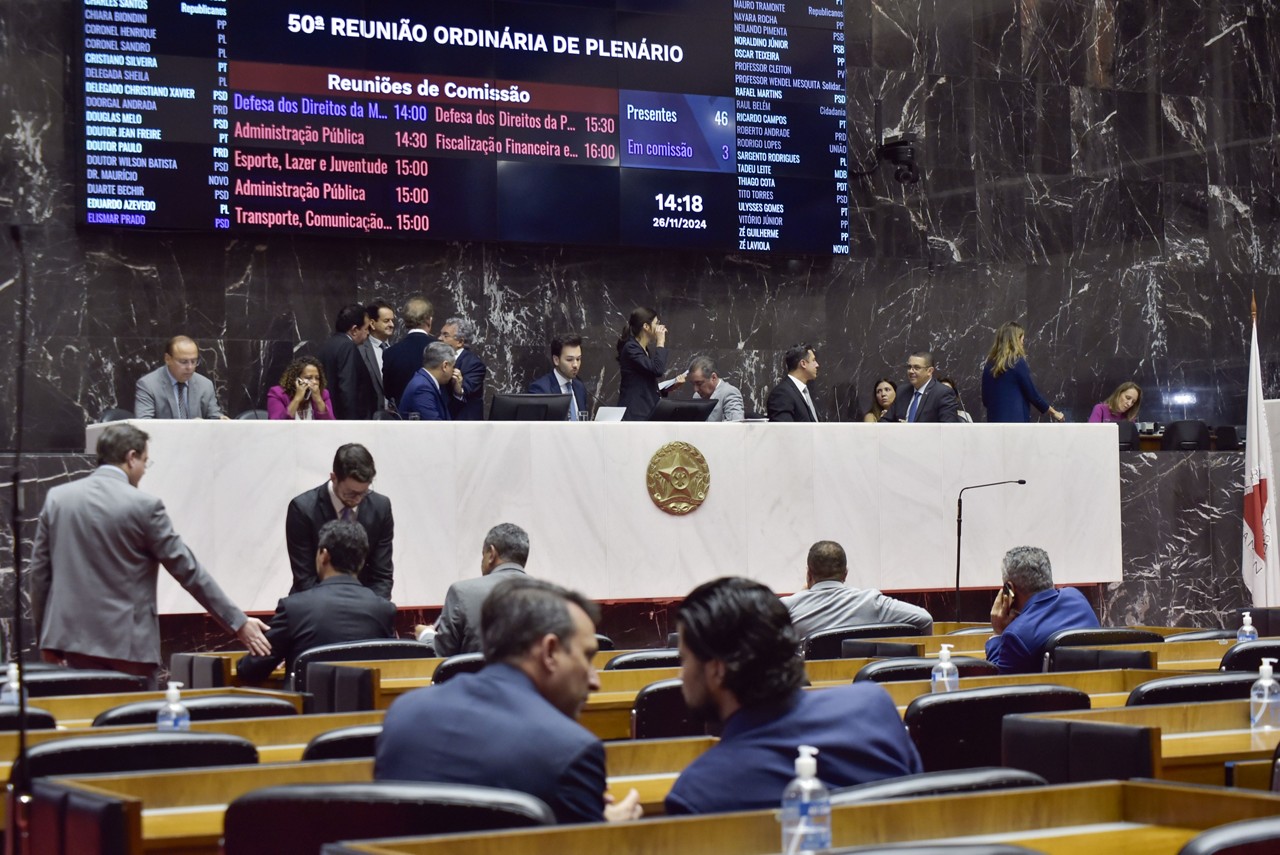 Por maioria, ALMG aprovou a indicação de três nomes do governo Zema para a diretoria colegiada da Arsae-MG nesta terça-feira (26 de novembro) 