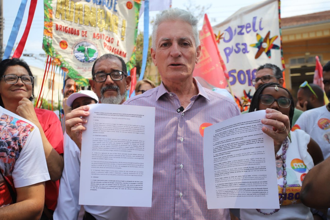 O deputado federal e candidato a prefeito Rogério Correia (PT) apresenta ações movidas contra o oponente Bruno Engler (PL)