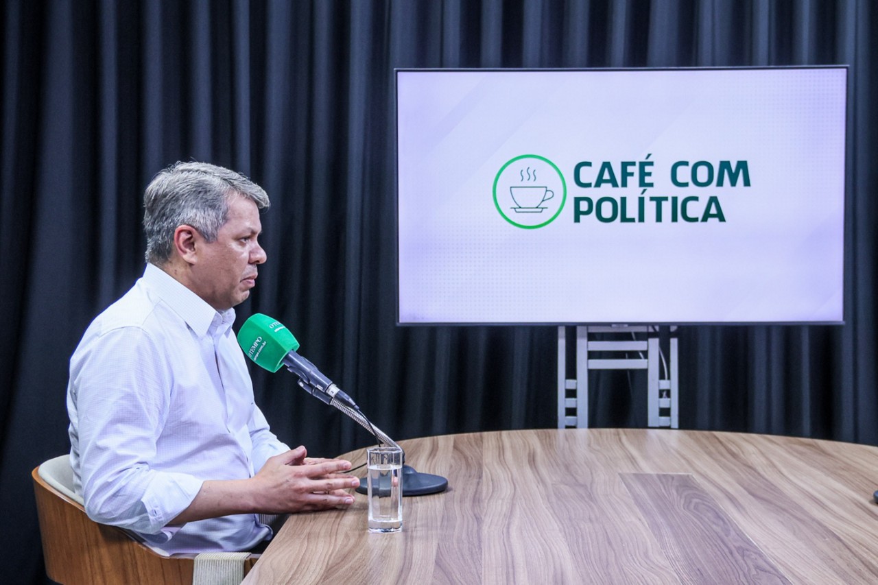 O deputado estadual Carlos Henrique (Republicanos) foi o entrevistado do Café com Política desta terça-feira