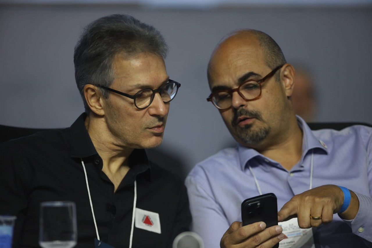 Romeu Zema e Matheus Simões participaram da abertura do 40º Congresso Mineiro de Municípios