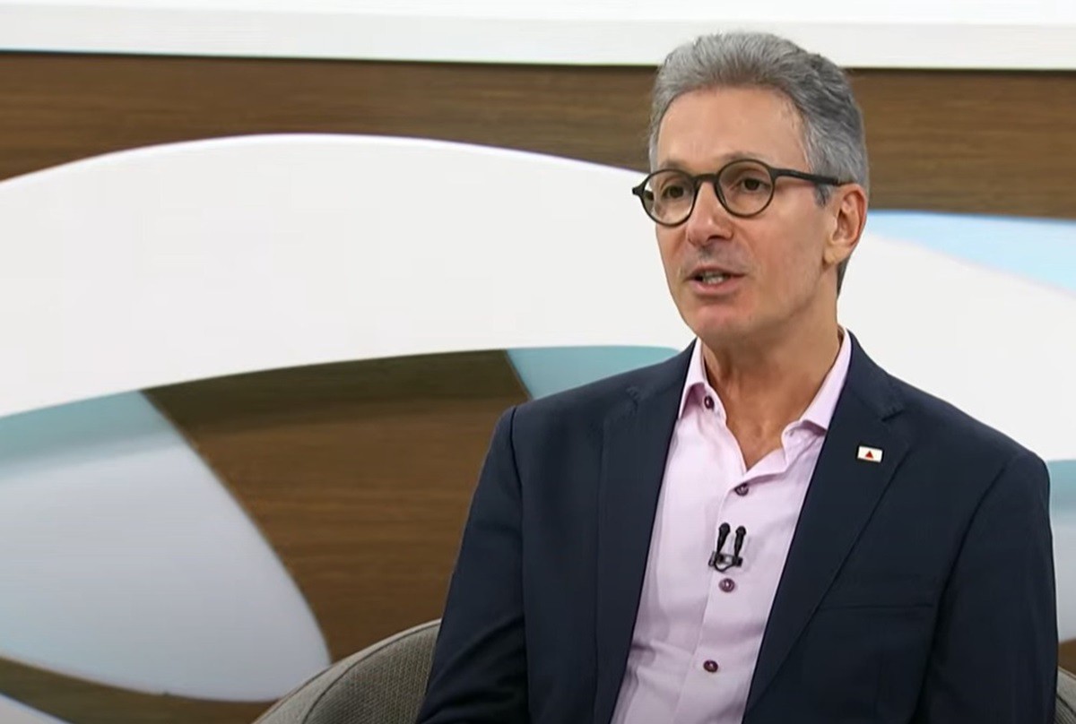 Governador Romeu Zema (Novo) participa do programa Roda Viva, da TV Cultura, na noite dessa segunda-feira (25). 