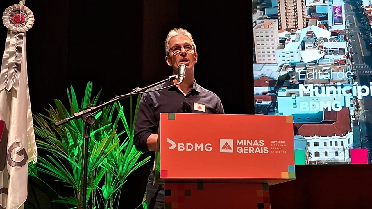 Governador Romeu Zema (Novo) em evento organizado pelo Banco de Desenvolvimento de Minas Gerais (BDMG) nesta quinta (20)