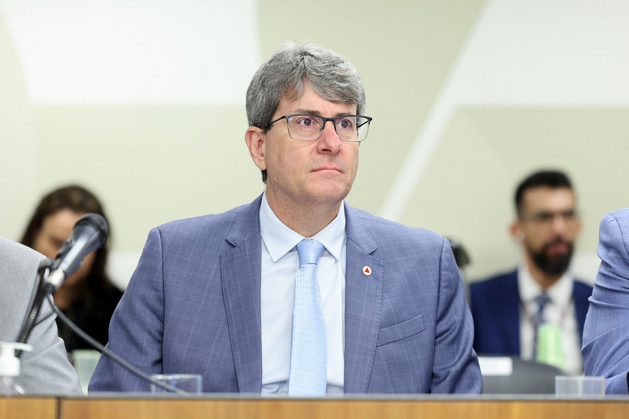 O advogado geral do Estado, Sérgio Pessoa de Paula Castro (foto), acompanhou o vice-governador Mateus Simões (Novo) em visita à ALMG no último dia 8 para apresentar o Propag aos deputados estaduais