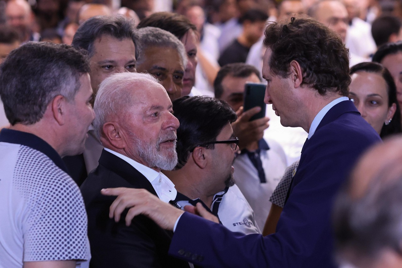 Presidente Lula participa de evento na Stellantis, em Betim, na região metropolitana de Belo Horizonte