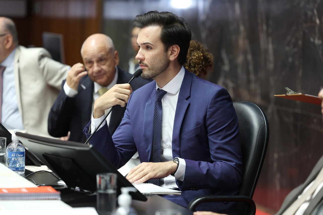 O presidente da ALMG, Tadeu Leite (MDB), o Tadeuzinho, já havia sido convidado pelo PSB no último mês a se filiar ao partido para ser candidato ao governo de Minas Gerais em 2026