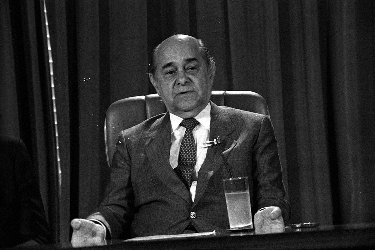 O presidente eleito Tancredo Neves, durante entrevista (Brasília, DF, 11.02.1985)