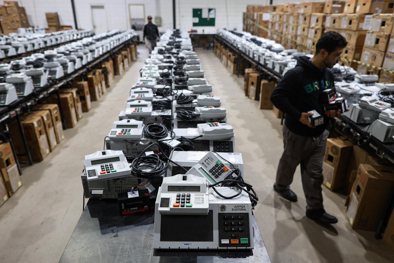 Relatório da PF aponta que milícia digital queria desacreditar as urnas 