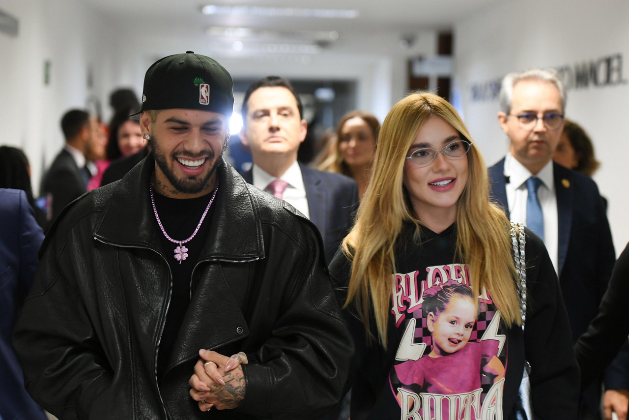 A influencer Virginia Fonseca e o cantor Zé Felipe chegam ao Senado para participação na CPI das Bets