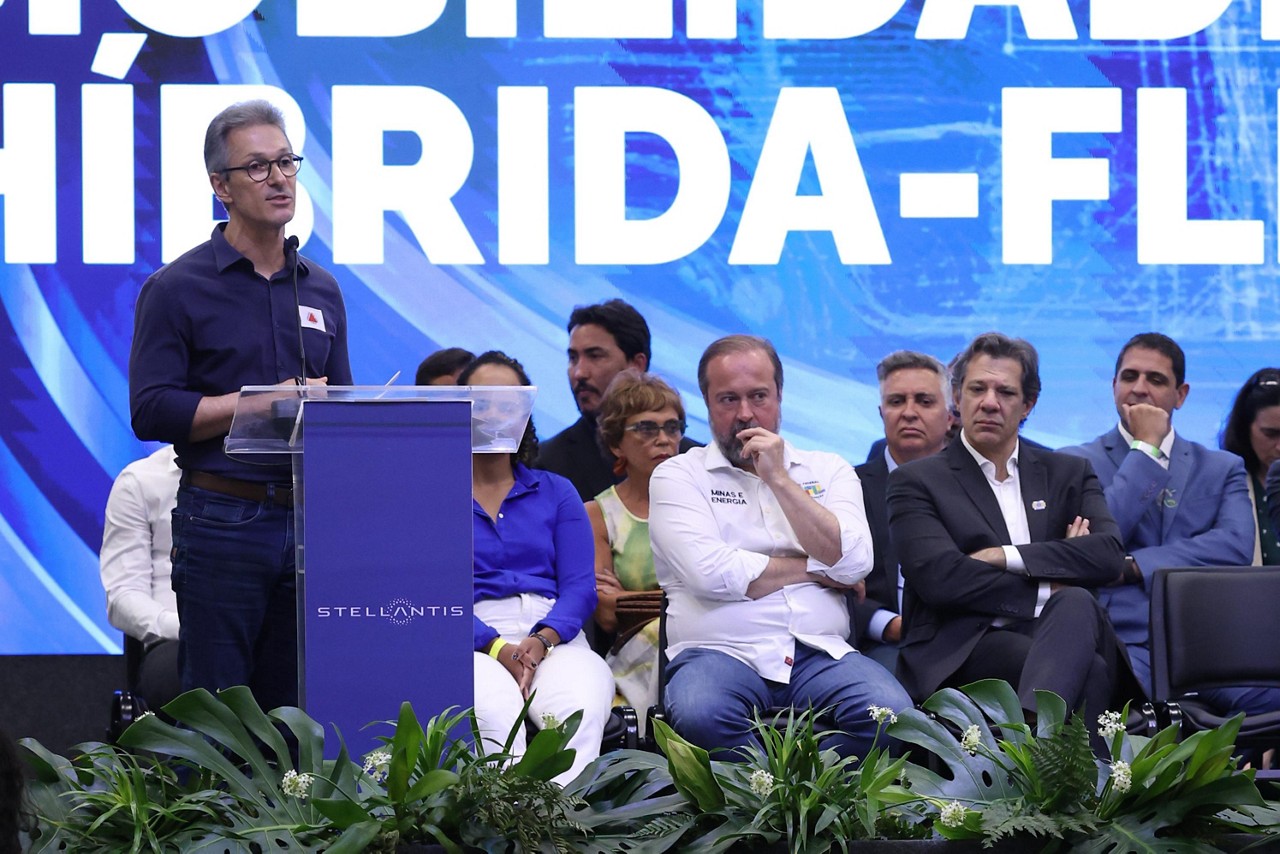 Governador de Minas acompanhou as duas agendas de Lula (PT) no Estado nesta terça-feira (11)