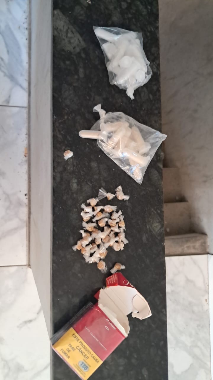 Polícia Civil prende homem com crack e cocaína em Montes Claros