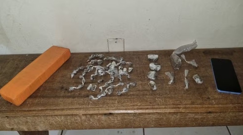 Polícia Militar prende suspeito de traficar drogas em Francisco Sá