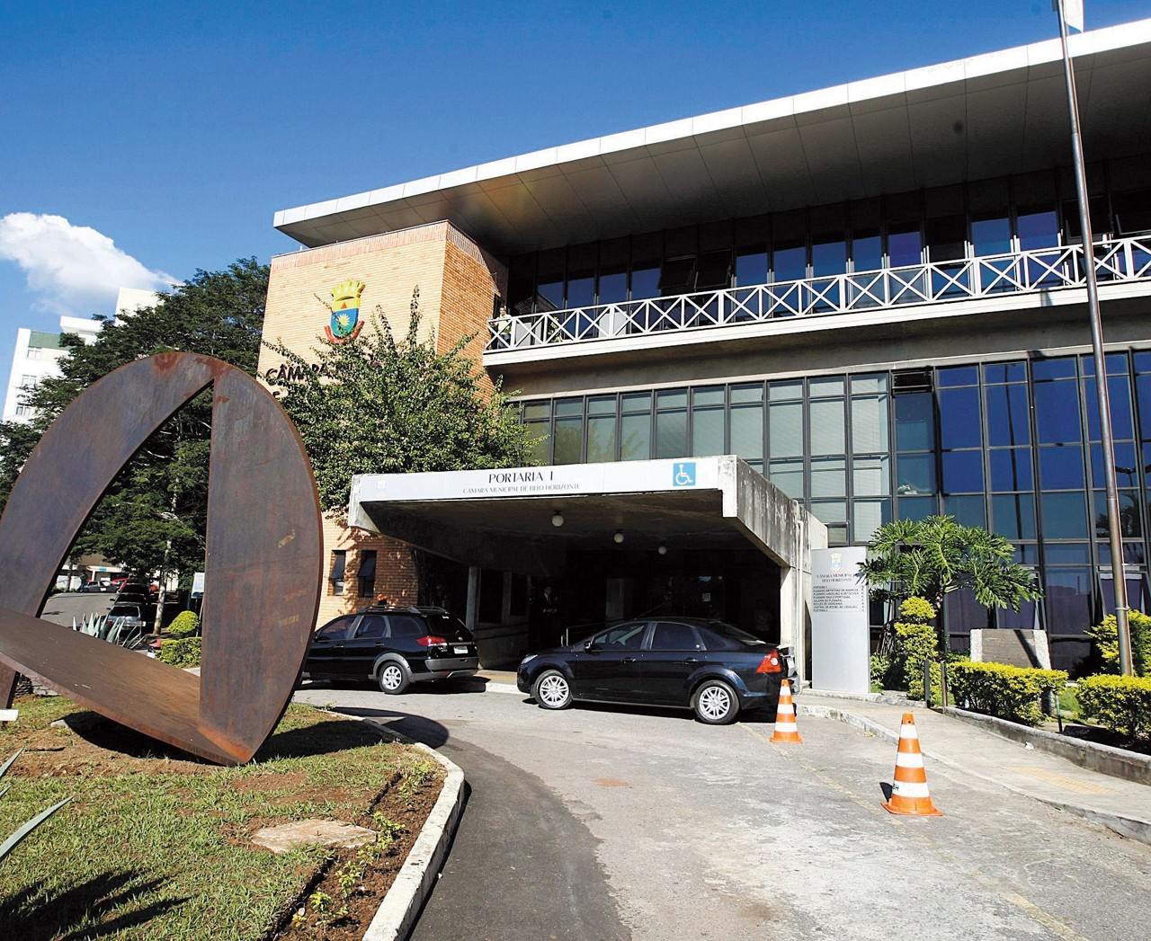 Fachada da Câmara Municipal de Belo Horizonte, no bairro Santa Efigênia, região leste da capital