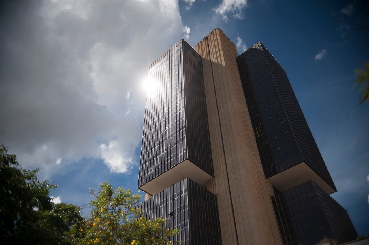 Levantamento do Banco Central mostra que o crédito em atraso acima de 90 dias subiu de 3,28% em março para 3,55% em junho