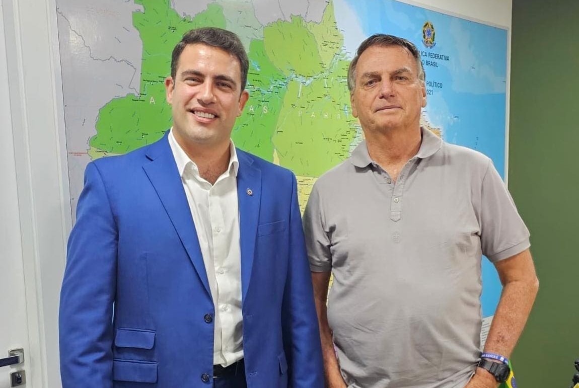 Caporezzo se encontra com Bolsonaro durante negociações para eleição de 2024, em Uberlândia