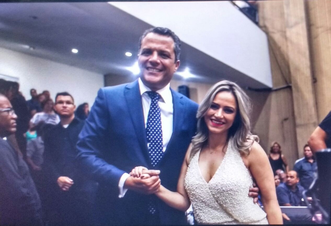 Alex de Freitas discursa após posse