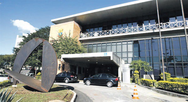 A sede do Poder Legislativo Municipal, no bairro Santa Efigênia, região leste de Belo Horizonte