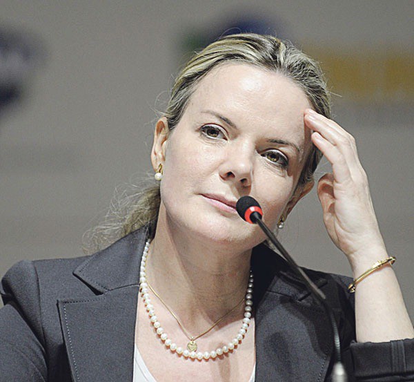 Gleisi Hoffmann é acusada de corrupção