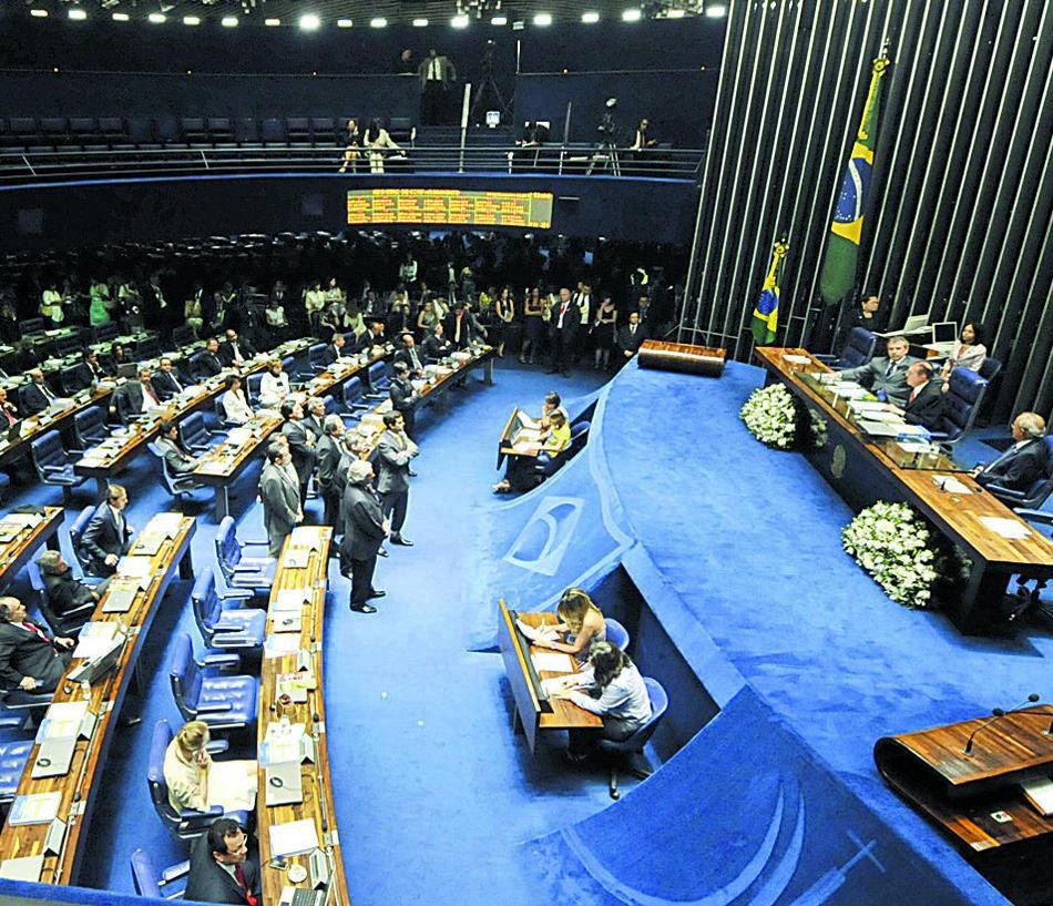 Obra teve início no fim de 2015 e permitirá que as 12 senadoras utilizem o banheiro no plenário