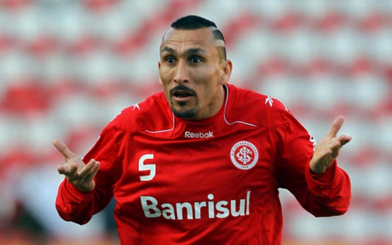 Guiñazú pelo Internacional: raça, liderança e identificação com a torcida marcaram sua passagem pelo clube. (Foto: Jefferson B.)