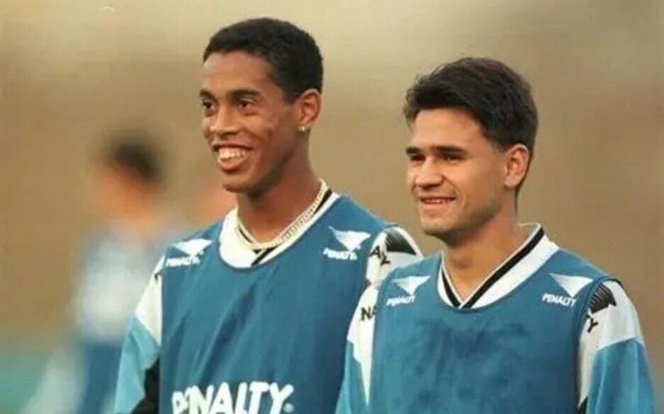 Itaqui jogou ao lado de Ronaldinho no Grêmio e foi campeão da Copa do Brasil de 2001. (Foto: Grêmio)