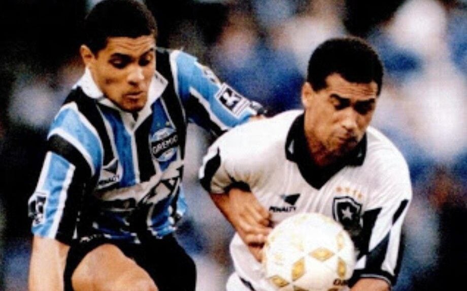 Pingo brilhou nos anos 90 no Botafogo e depois seguiu carreira como treinador. (Foto: Botafogo)