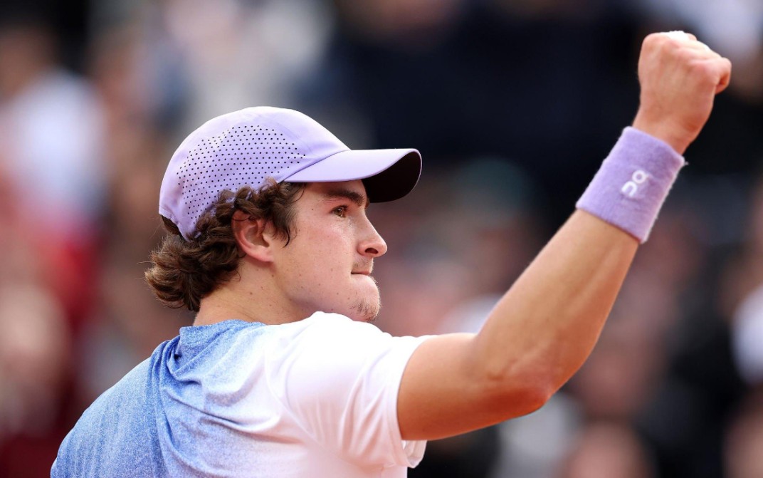 João Fonseca na estreia em Roland Garros (Getty Images)