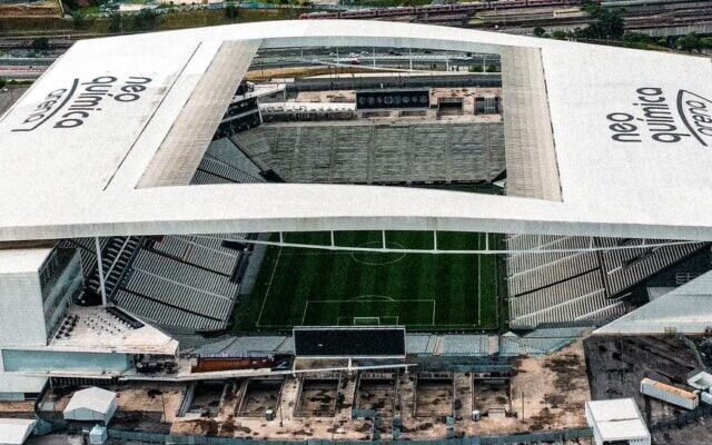 Fachada da Neo Química Arena, novo nome oficial do estádio do Corinthians após parceria com a Hypera Pharma. (Foto: Bruno Granja)