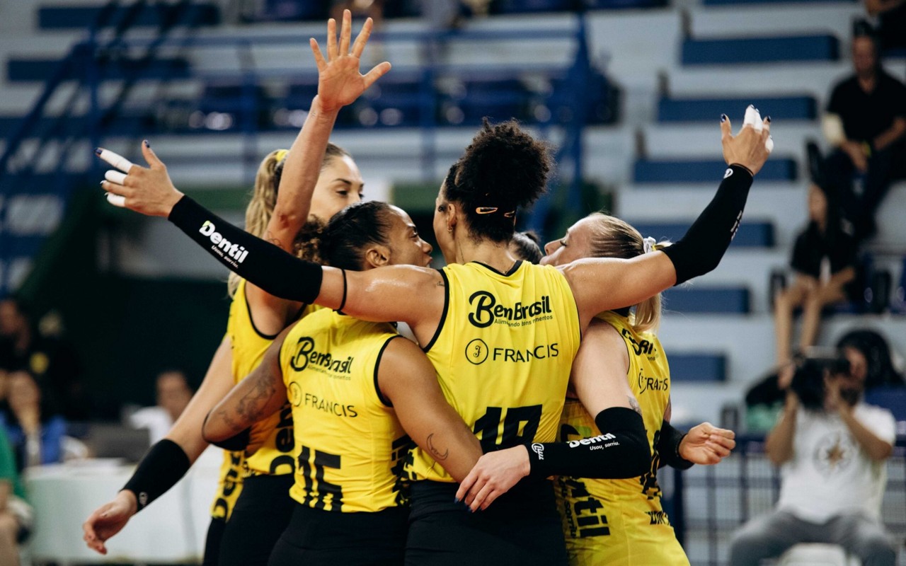 Praia Clube foi campeão do Sul-Americano de vôlei feminino (Foto: Eliezer Esportes/Praia Clube)
