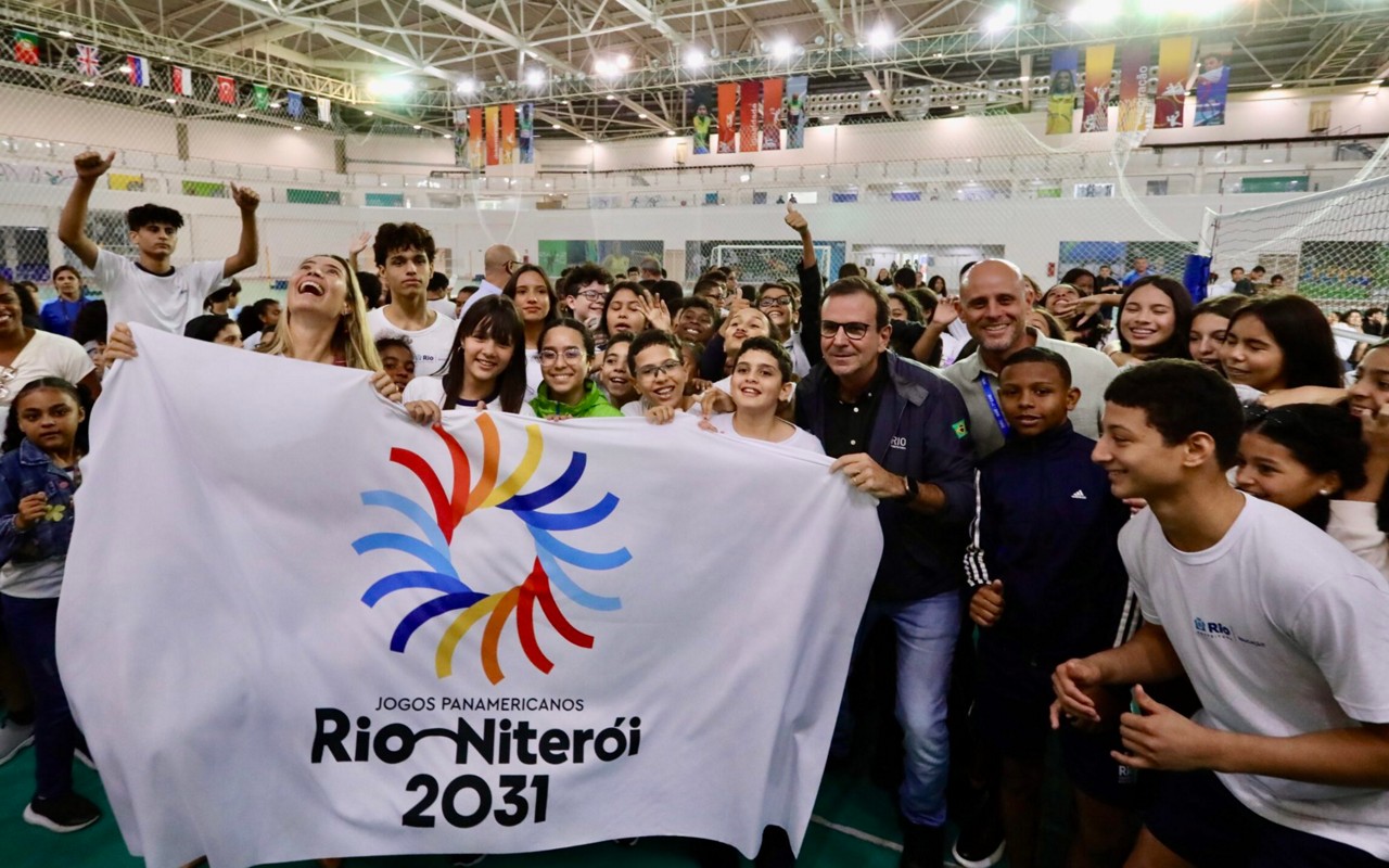 Apresentação da marca foi feita em escola municipal (Foto: Beth Santos / Prefeitura do Rio)