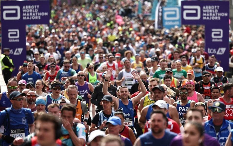 Maratona de Londres de 2024 (Foto: Henry Nicholls / AFP)