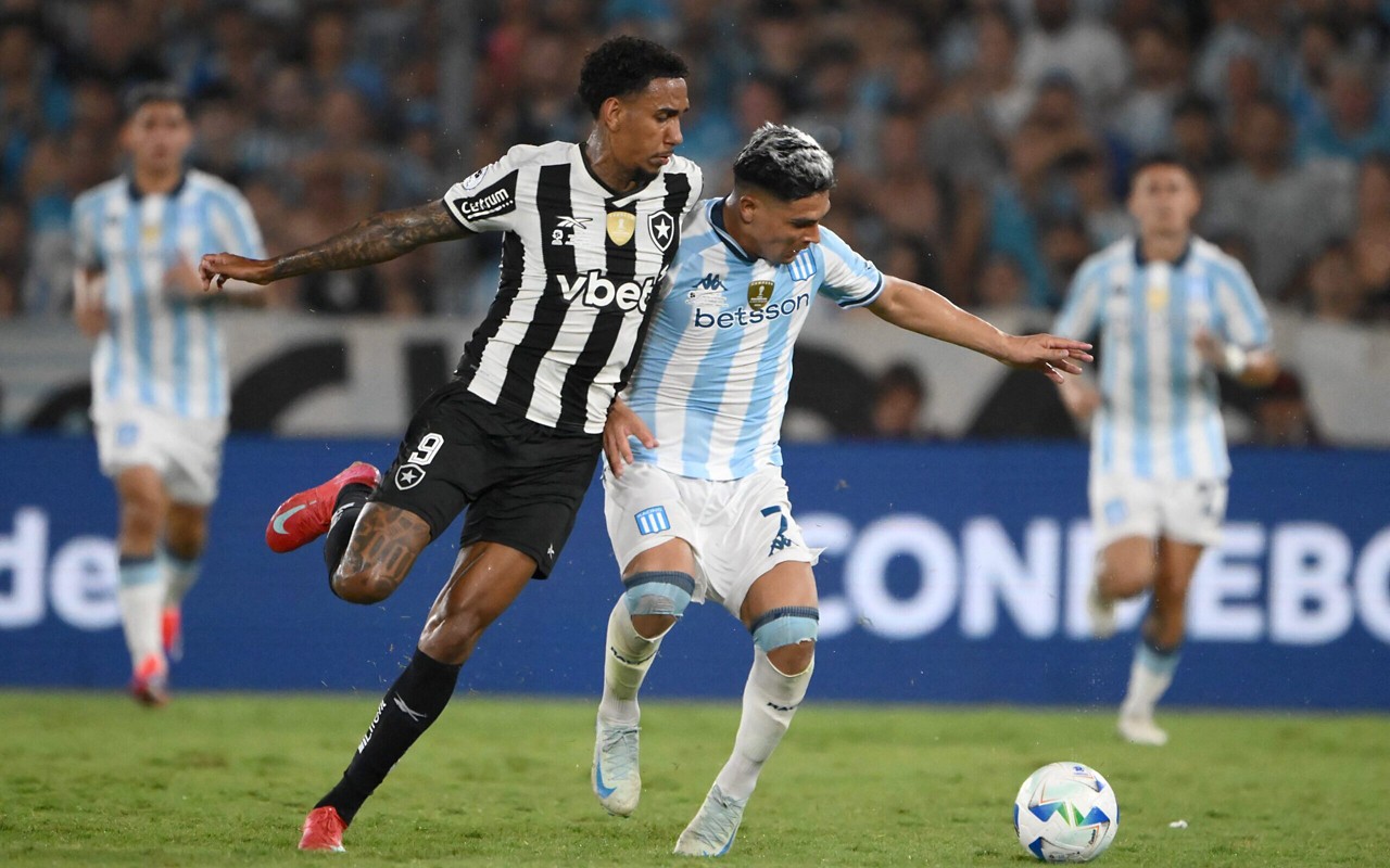 Botafogo e Racing disputam título da Recopa Sul-Americana 2025 (Foto: Luis Robayo/AFP)