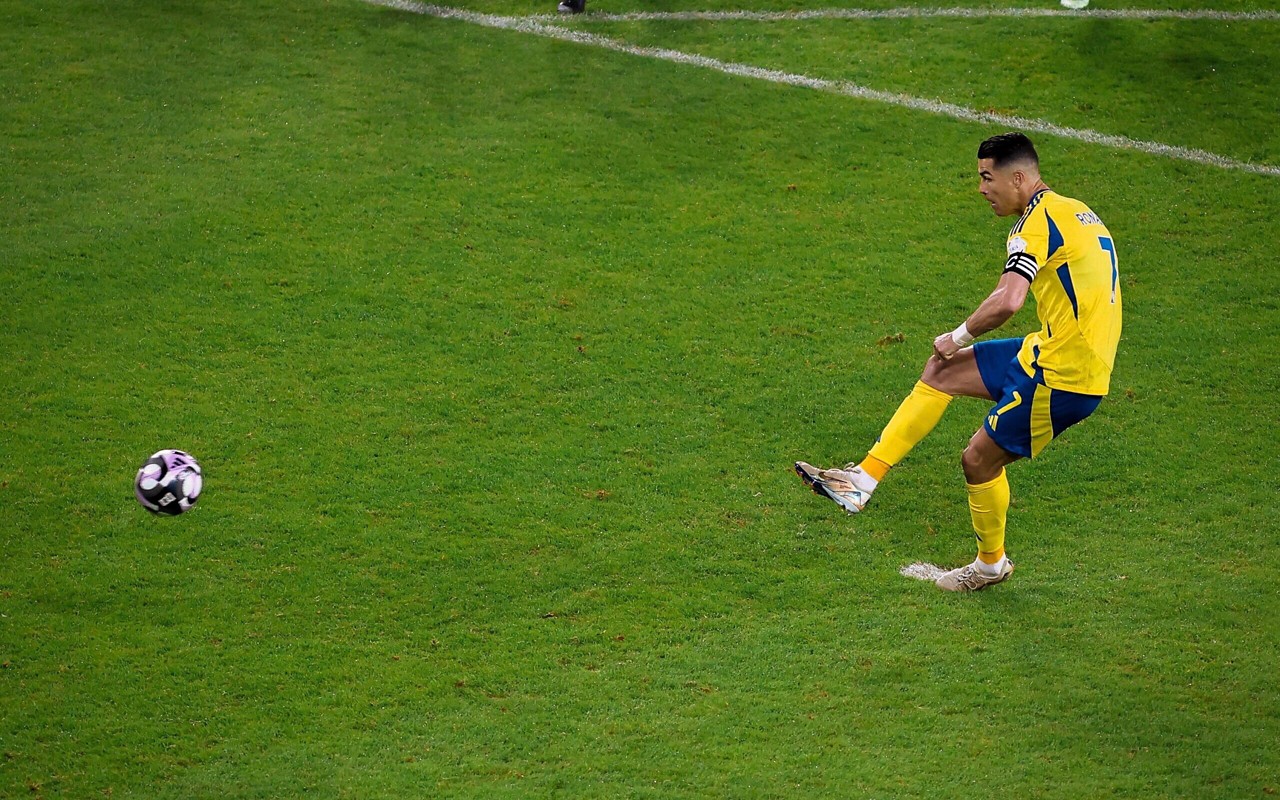 Cristiano Ronaldo converte pênalti pelo Al-Nassr (Foto: Reprodução/Al-Nassr)