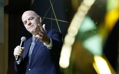 Infantino durante lançamento do Tour do Troféu do Mundial de Clubes 2025 (Foto: Instagram/@gianni_infantino)