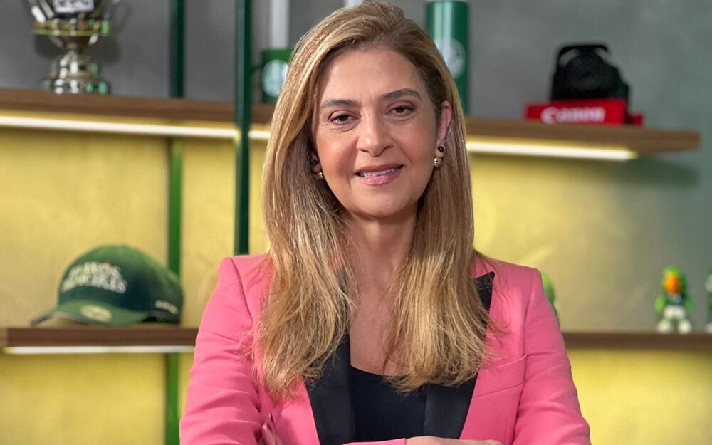 Leila Pereira diz que reclamação do sintético vem "de quem já deveria ter parado" (Foto: Rafaela Cardoso / Lance!)