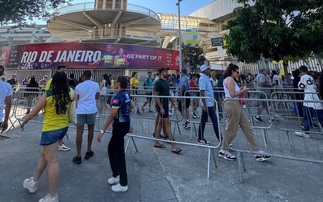 Público começa a chegar ao Maracanãzinho para Brasil x Tchéquia na VNL feminina (foto: Anna Ramos)