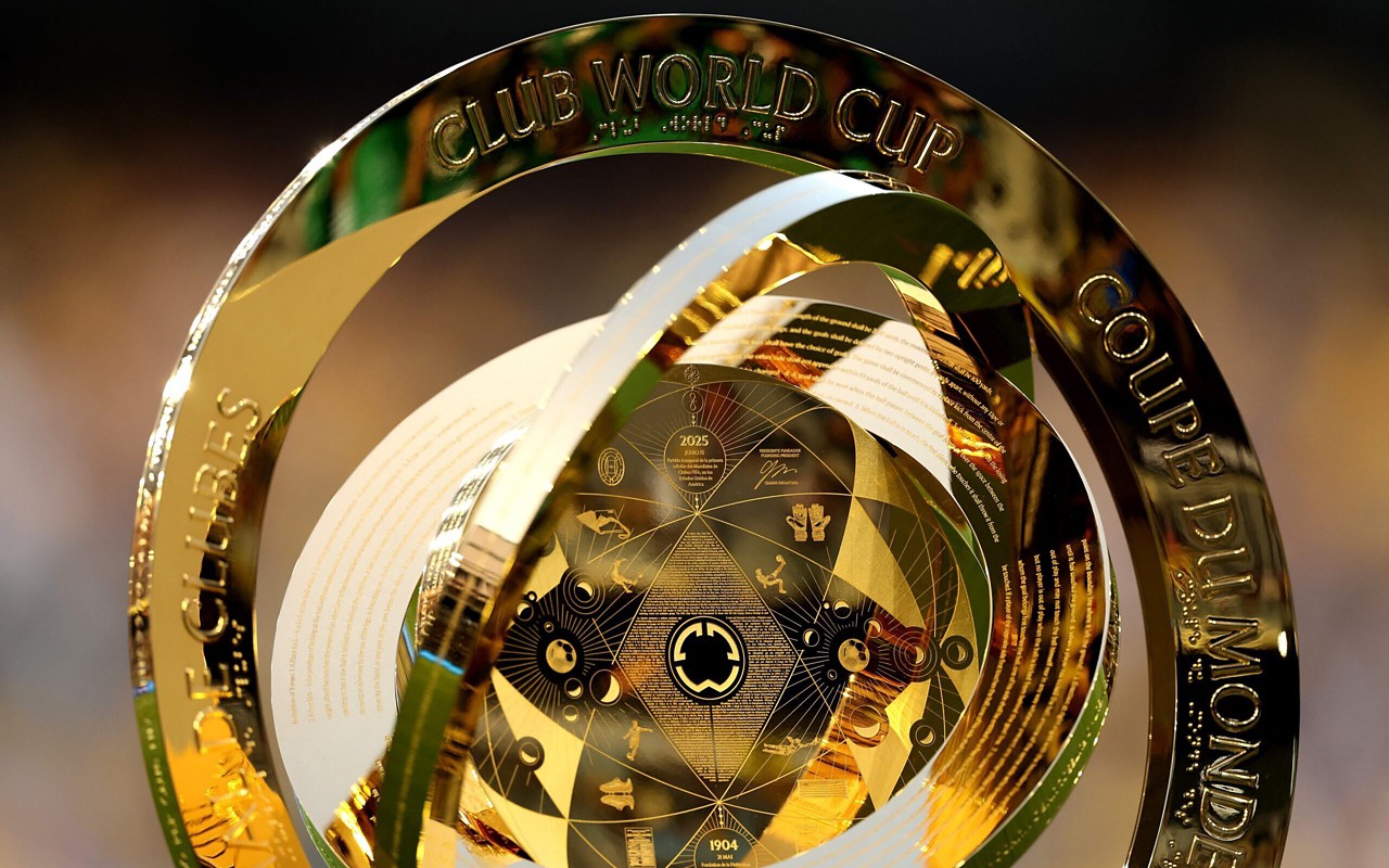 Detalhes do trófeu do Mundial de Clubes da FIFA 2025 (Foto: Fredric J.Brown/AFP)