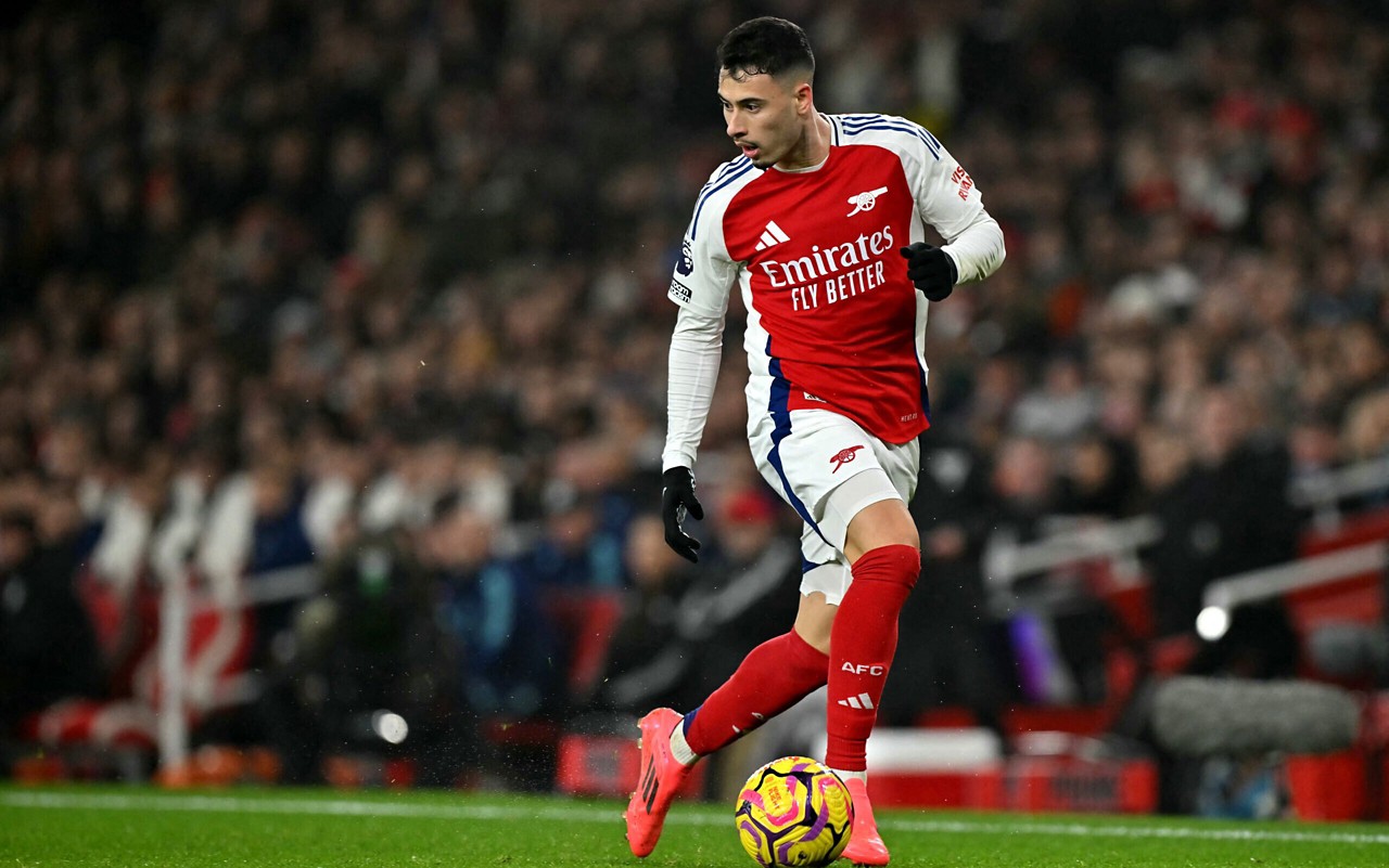 Gabriel Martinelli em ação pelo Arsenal (Foto: Glyn Kirk/AFP)
