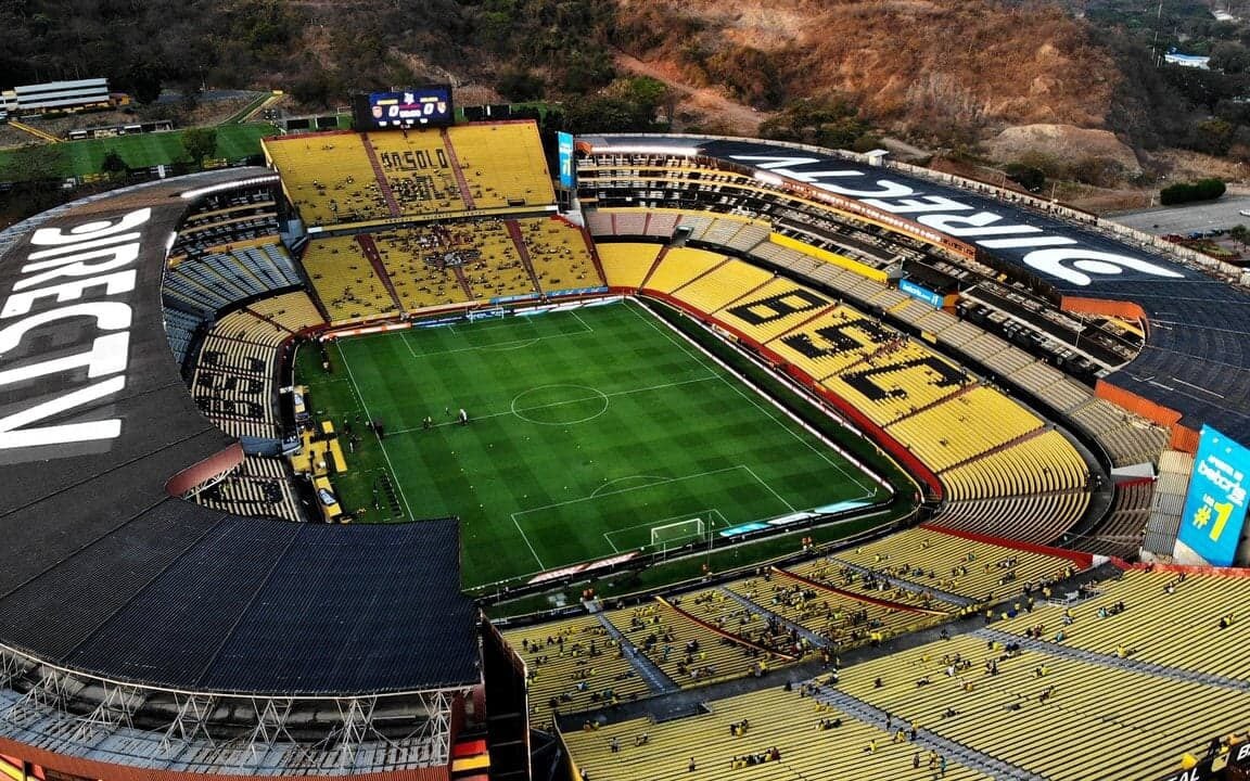 Estádio Monumental será o palco do duelo entre Equador e Brasil (Foto: Franklin Jacome/AFP)