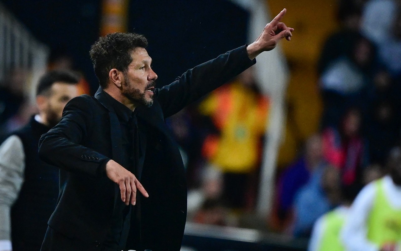 Diego Simeone é o técnico mais bem pago do futebol mundial (Foto: JOSE JORDAN / AFP)