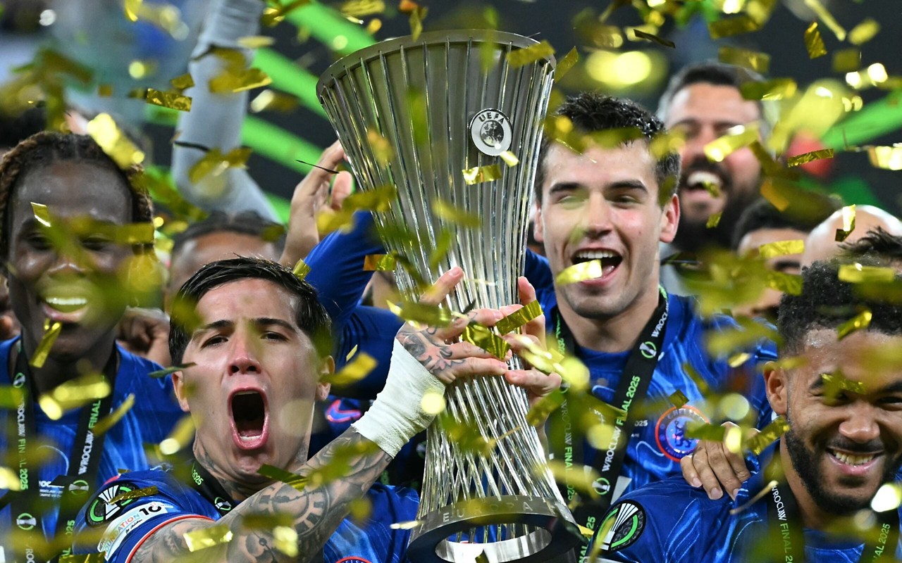 Chelsea conquista título da Conference League (Foto: Sergei Gapon/AFP)