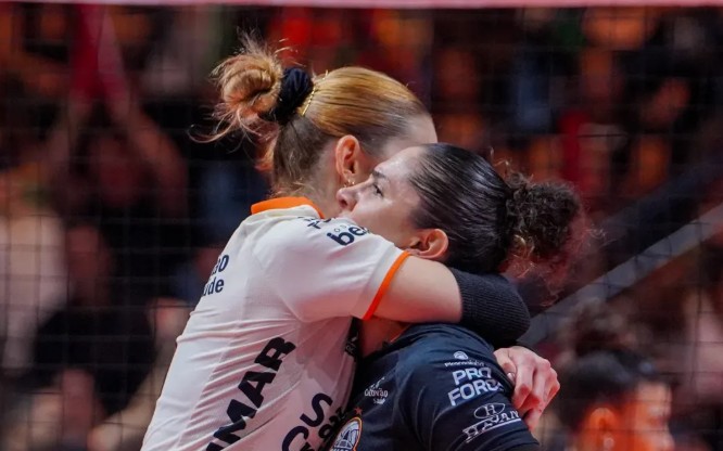 Jogadoras do Osasco celebram o título (Divulgação)