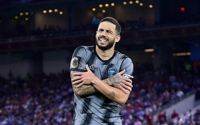 Kelvin Oliveira e sua tradicional comemoração (Foto: reprodução)