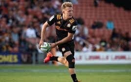 William Webb Ellis, apontado como criador do rugby, tem sua história imortalizada em uma estátua na Rugby School, Inglaterra. (Foto: Rugby)