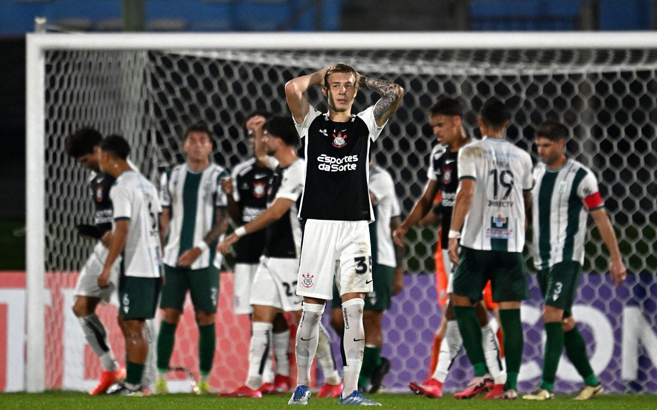 Corinthians venceu Racing (URU) pela Sul-Americana (Foto: Eitan Abramovich/AFP)