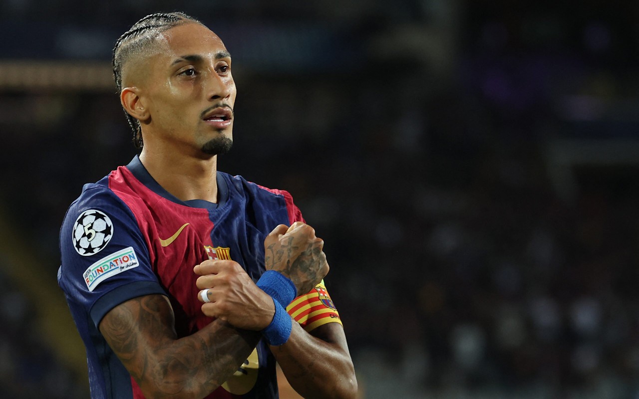 Raphinha em Barcelona 5x0 Young Boys pela Champions League (Foto: LLUIS GENE / AFP)