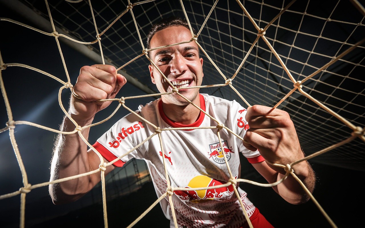 Fabinho foi anunciado pelo Red Bull Bragantino neste sábado (15) (Foto: Ari Ferreira/Red Bull Bragantino)