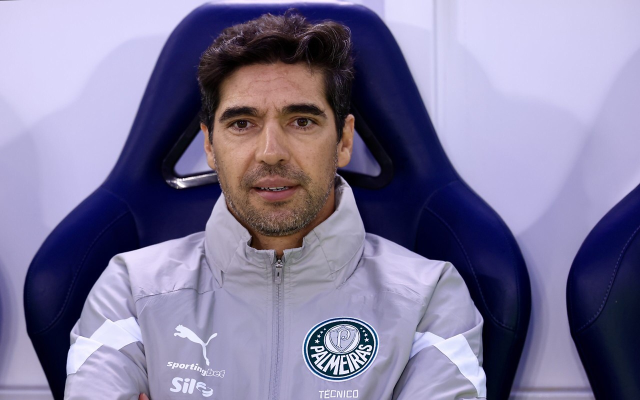 Abel Ferreira foi perguntado sobre o Vasco em coletiva no Mundial (Foto: Marcello Zambrana/AGIF)