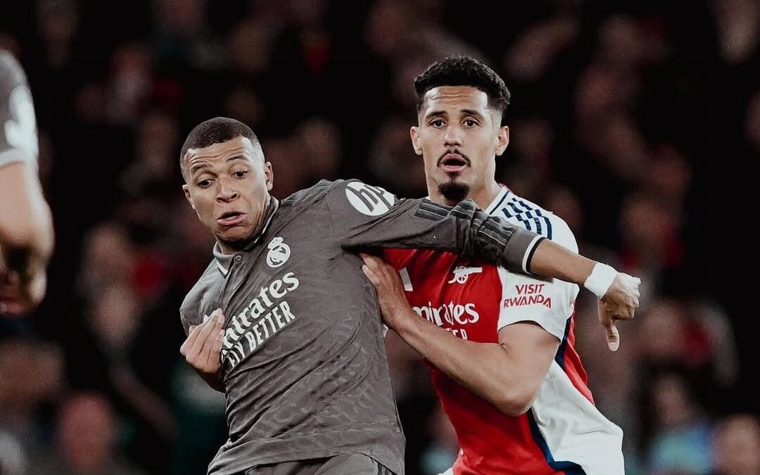 Saliba e Mbappé em campo por Arsenal x Real Madrid (Foto: Reprodução/Instagram)