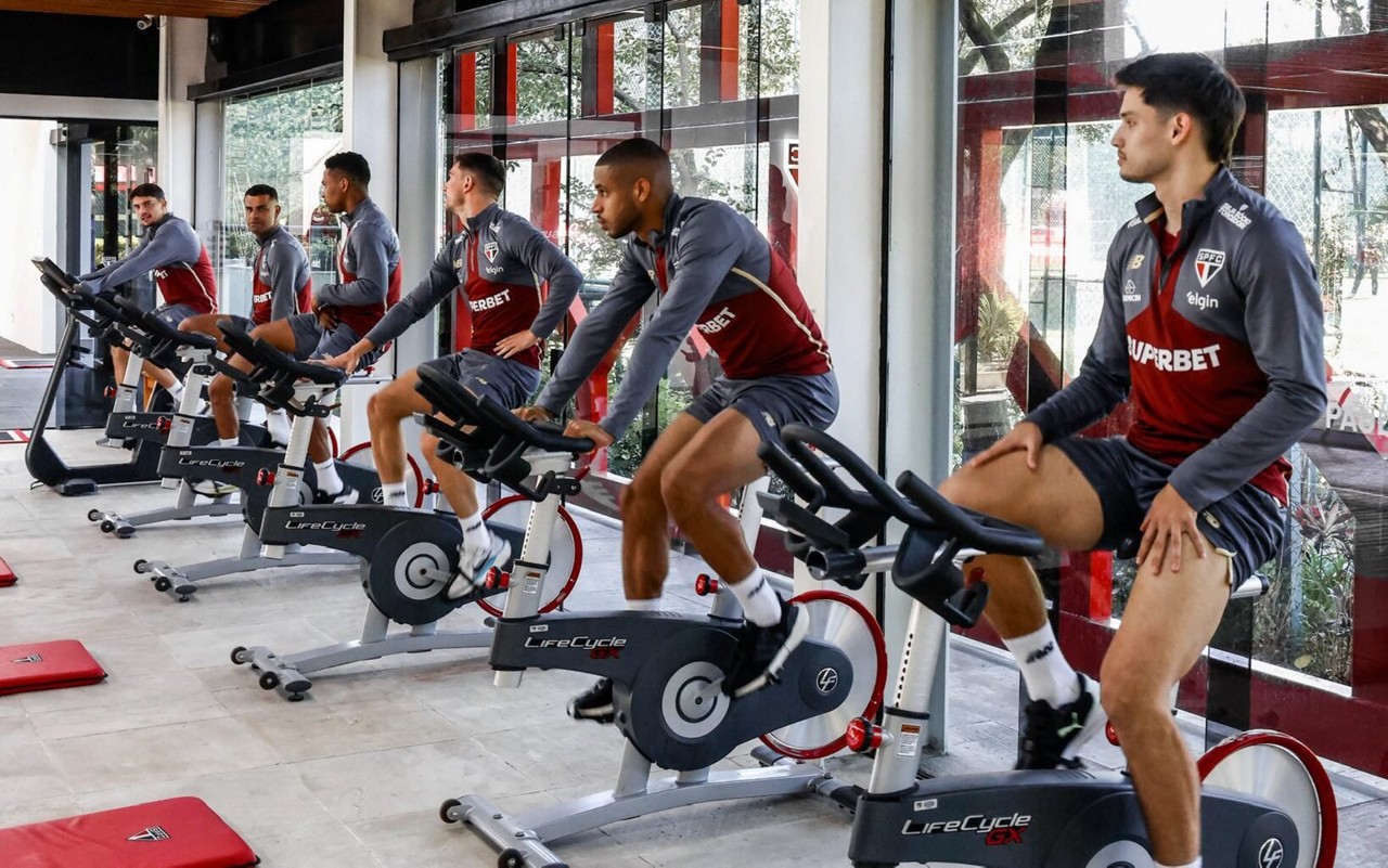 São Paulo fez um trabalho de avaliação física (Foto: Rubens Chiri / São Paulo FC)